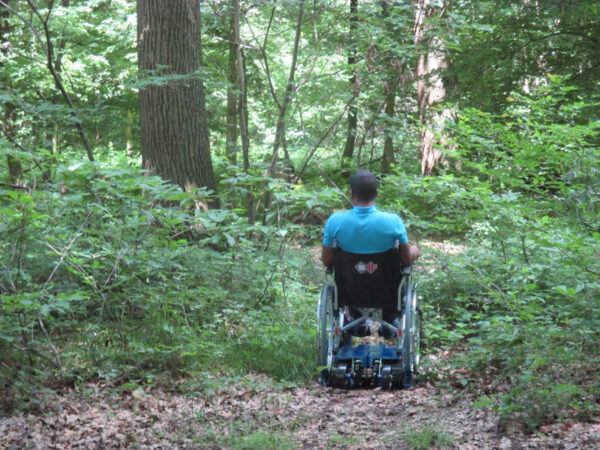 Гусеничная платформа для инвалидной коляски_гусеничная приставка для инвалидного кресло-коляска_электрическая коляска_кресло коляска с электро приводом пляжная_10