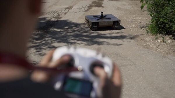 Буксировщик прицепа_устройство для буксировки_оборудование для буксировки_трактор для буксировки_буксировщик лодочного прицепа_подкат для буксировки_буксир тягач_3