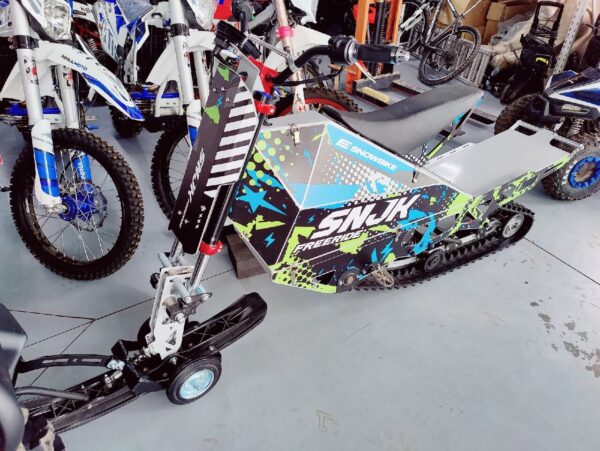 Электро сноубайк_наклейки на сноубайк_электро снегоход_4